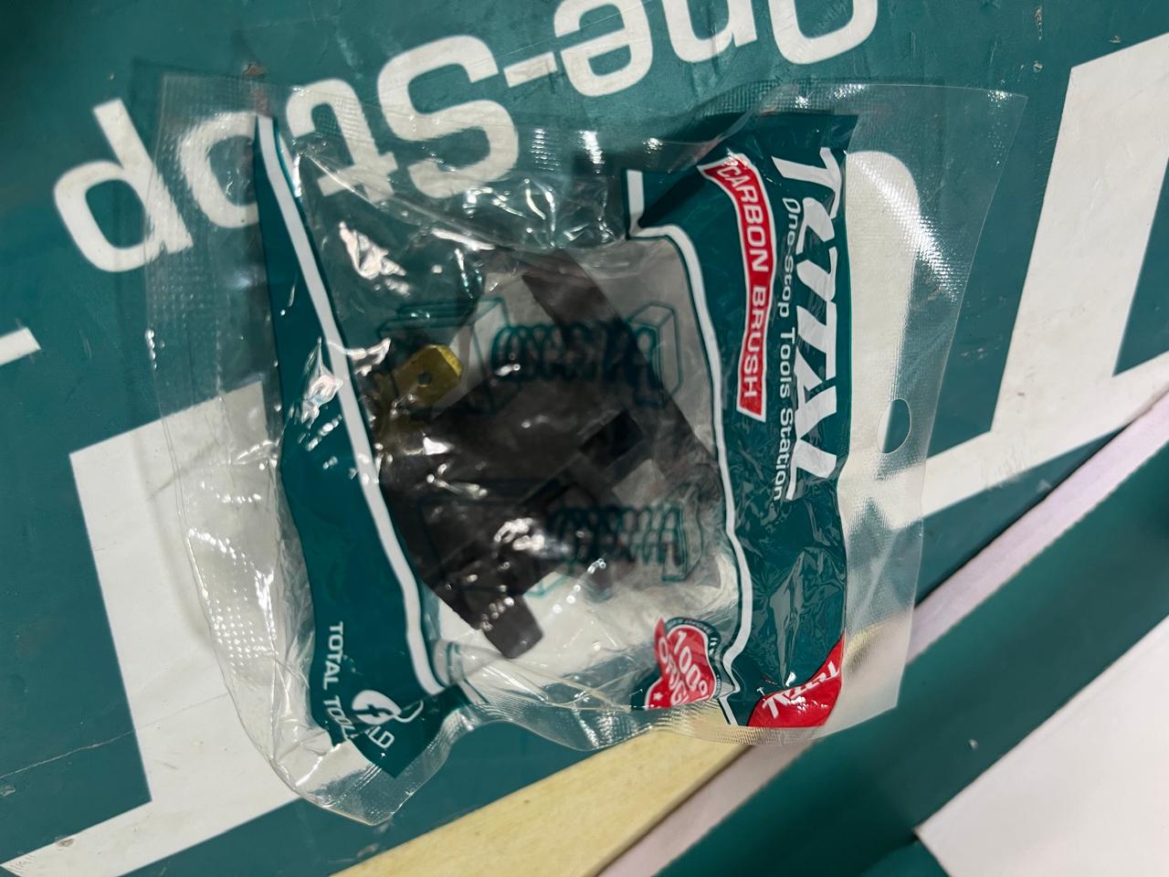 CARBON GENERADOR DE 3000W UTP130005-SP-85